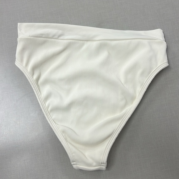 L Space Ribbed Cream Bitsy Cut High Waisted Bikini Bottom - Picture 4 of 5